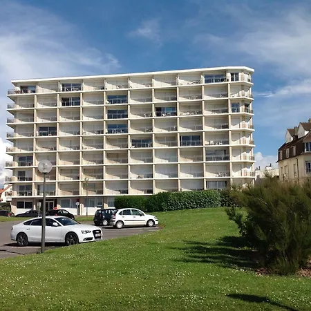 Studio Face Mer Avec Grand Balcon * Le Touquet